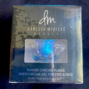 Danessa Myricks Chrome Flakes